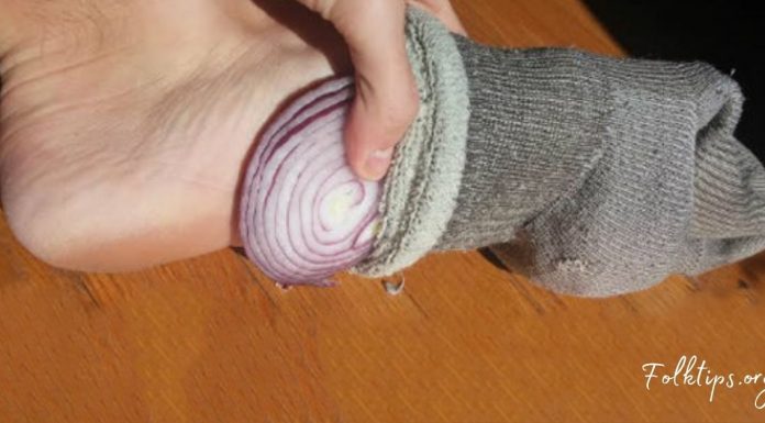 6 მიზეზი, თუ რატომ უნდა დაიძინოთ წინდაში ჩადებული ხახვით!