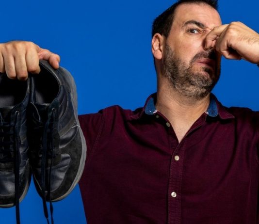 ფეხებიდან უსიამოვნო სუნის მოშორების უმარტივესი 3 გზა.