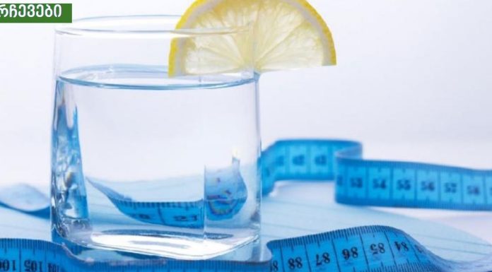 შეიტყვეთ წყლის საოცარი დიეტის შესახებ წონის სწრაფად დასაკლებად.აუცილებელია სწორი თანმიმდევრობა.