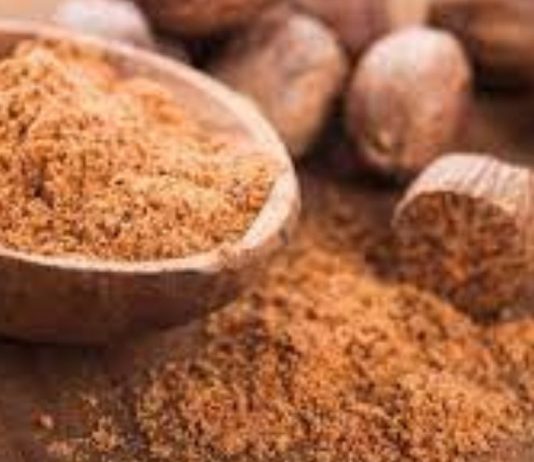 როგორ გამოვიყენოთ ¼ ჩაის კოვზი მუსკატის კაკალი ძილისთვის და უძილობის ნებისმიერი სიმპტომის მოსახსნელად.