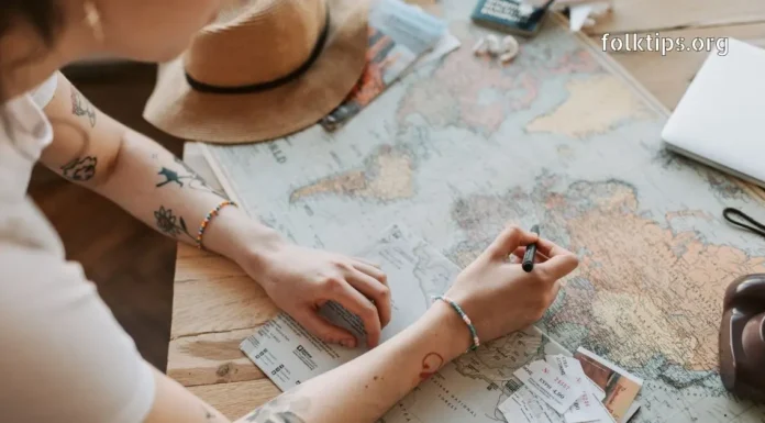 ავიაბილეთები ქუთაისიდან ევროპაში – 59 ლარიდან! რუკაზე გოგო ხაზავს სასურველ მიმართულებას